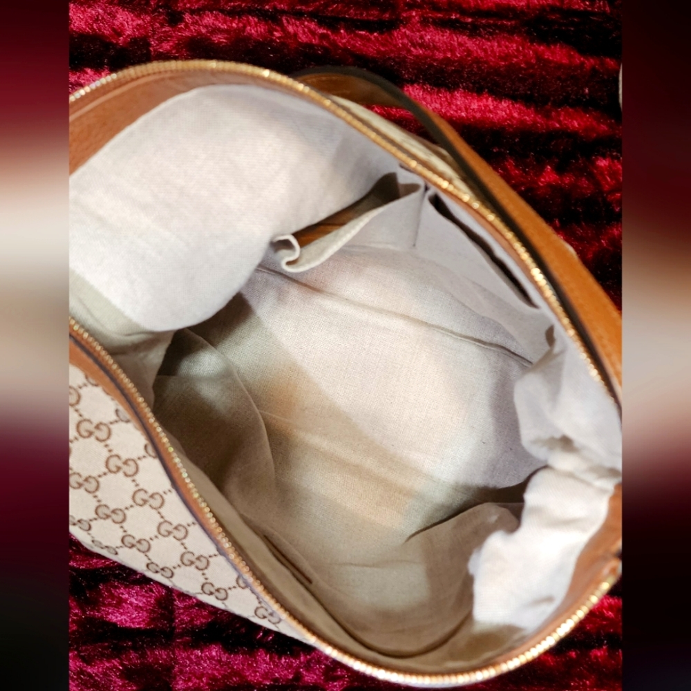 Authentic Gucci Hobo Bag - Picture 2 of 7